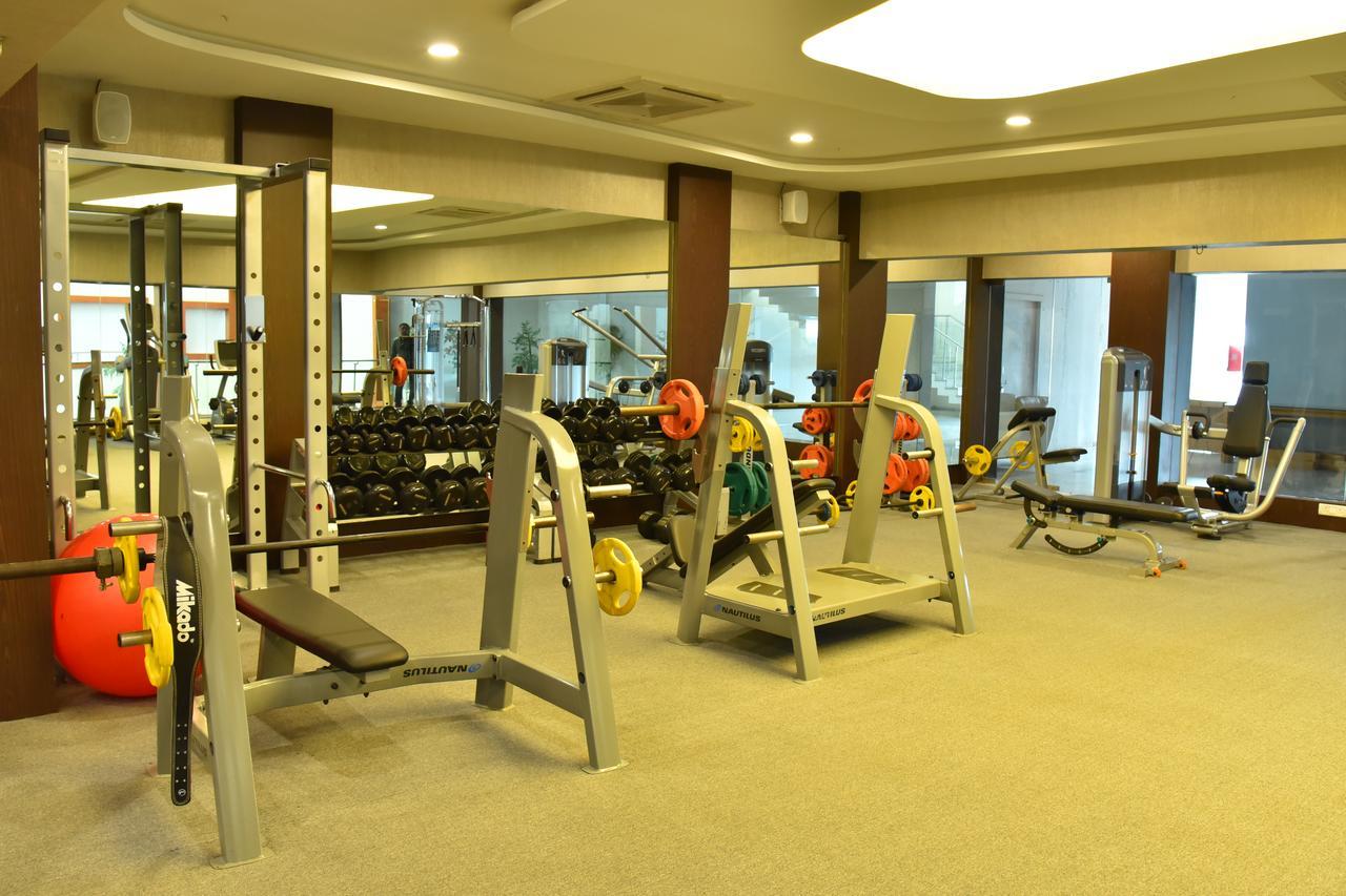 Hotel Seasons Rajkot Exterior foto