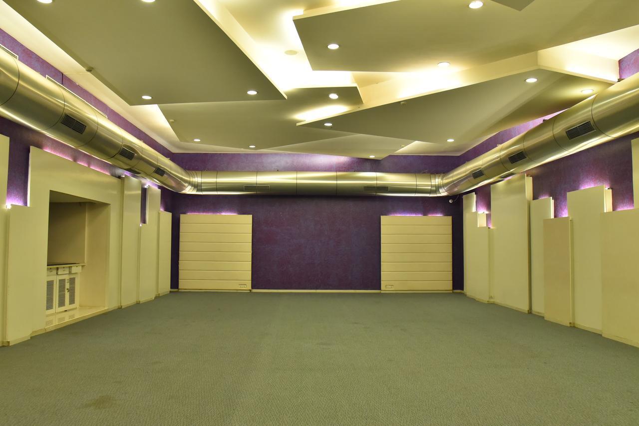 Hotel Seasons Rajkot Exterior foto